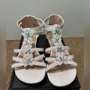 Girls SO white sandle